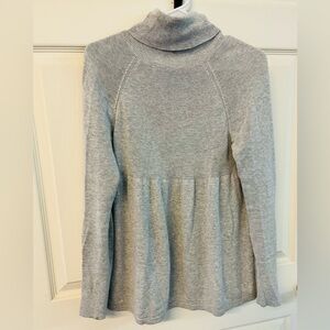 GAP Heather Gray Babydoll Turtleneck size small
